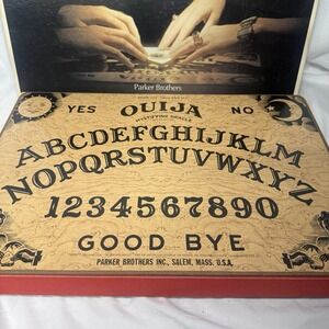 Ouija Wood Board William Fuld Mystifying Oracle Vintage 1972 with Box -- no. 600